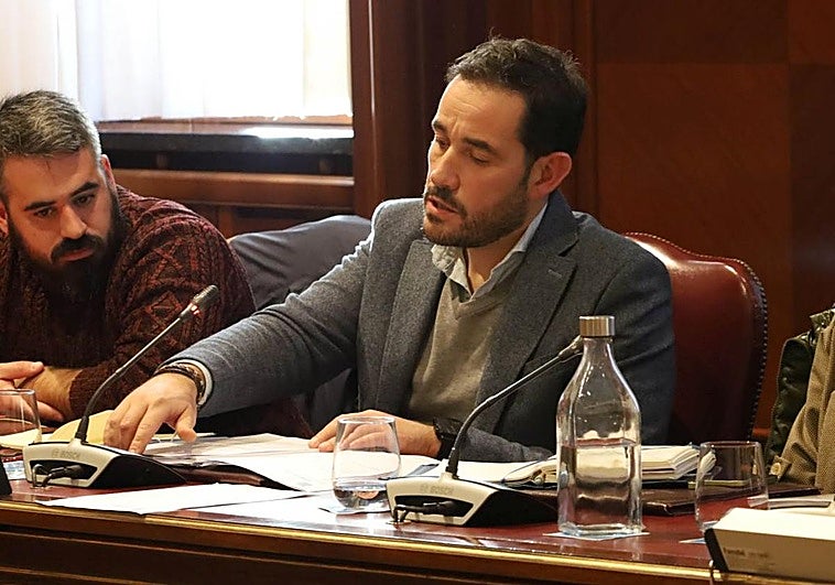 El alcalde de Dueñas encabezará la candidatura del PSOE para las autonómicas